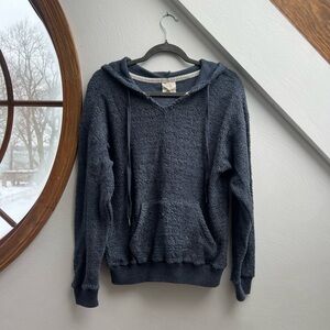 Southern Spirit Knit Navy Sweatshirt, Size S, Lightly worn